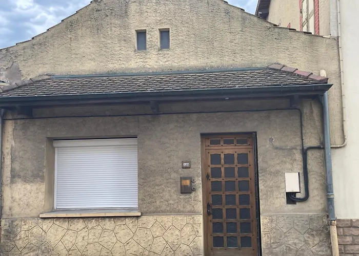 Le Perroquet Apartment